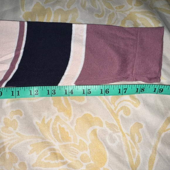 Ann Taylor Factory Mauve and Cream Knit Top - Picture 5 of 5